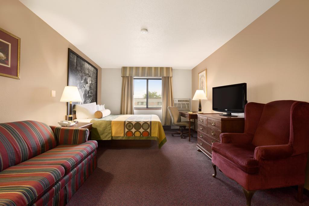 Super 8 By Wyndham Milwaukee Airport Hotel Quarto foto