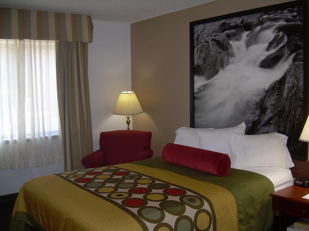 Super 8 By Wyndham Milwaukee Airport Hotel Quarto foto