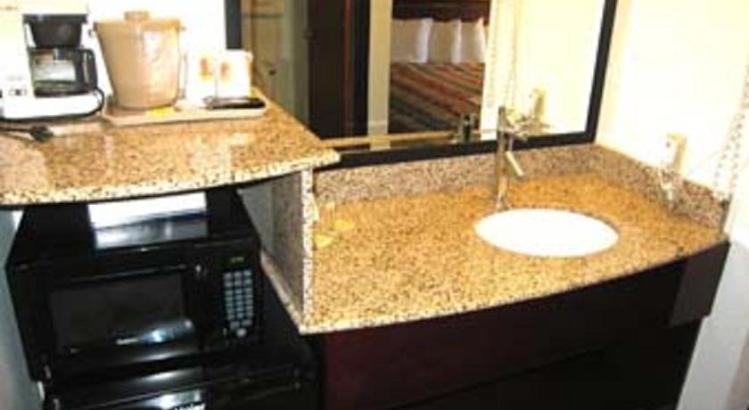 Super 8 By Wyndham Milwaukee Airport Hotel Quarto foto